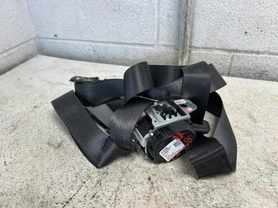 GMC SIERRA350 2022 conductor lado izquierdo trasero cinturón de seguridad negro OEM  Foto 1 de 4