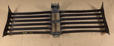 2007 - 2013 宝马 X5 前保险杠盖中心下格栅 66663482;6663483 原始设备制造商。 — 第 1/4 张图片