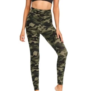 High Waist Green Camo Printed Leggings, Soft and Comfy Plus Size Yoga Pants - Picture 1 of 5
