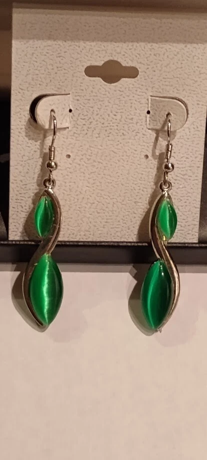 Pendientes colgantes/gotas tono plata piedra sintética verde 2 1/4" nuevos con etiquetas Foto 1 de 1