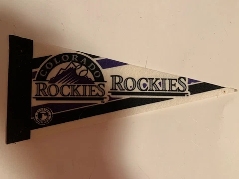 COLORADO ROCKIES  Vintage   9 INCH BASEBALL PENNANT  NICE Cover
