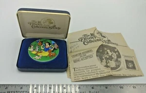 Vintage Disney Collectors Society Snow White & Friends Ltd Ed Plaque 2.5" #1 - Picture 1 of 4