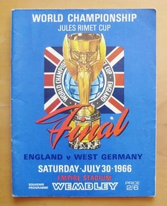 1966 World Cup Final ENGLAND v WEST GERMANY Original Programme NO WRITING *VGC* - Picture 1 of 11