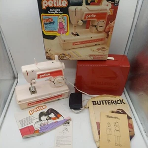 Pequeña máquina de coser de punta de cerradura - hecha en Inglaterra patrón de vestido BUTTERRICK - Imagen 1 de 11