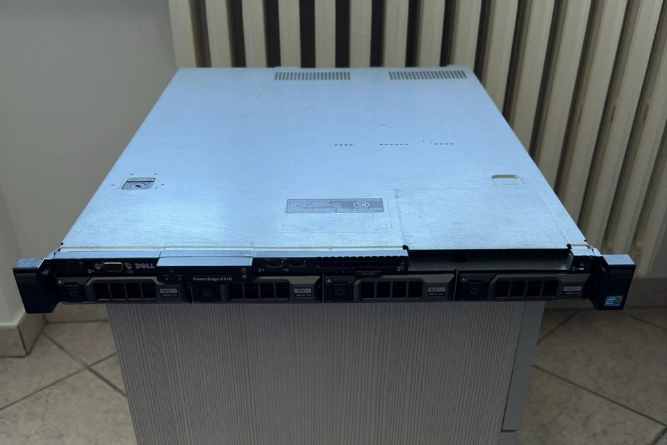Server Dell Poweredge R310 Intel Xeon X3440 (leggere La Descrizione) - Immagine 1 di 4