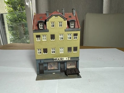 Kibri H0 B-8358 City House with Shop #1 - Image 1 of 4