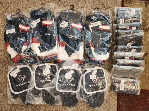LOT OF 4 NEW Houston Texans  Licensed NFL Scarf /Gloves , Oven Mitts / Towels Cover