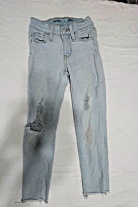 Old Navy Girls Rockstar Jeggings Distressed Light Wash Raw Hem Size 5 Small - Picture 1 of 6