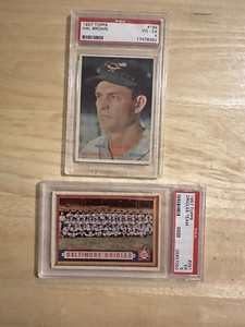 1957  Baseball-TWO BALTIMORE ORIOLES  #194 Hal Brown & #251 Orioles Team PSA 4