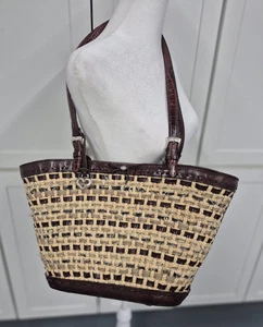 Bolso de Hombro Grande de Cuero Marrón Denim Rafia Tejido Brighton Dije Corazón - Imagen 1 de 22