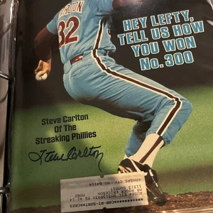 Steve Carlton Signed Sports Illustrated - Picture 1 of 1