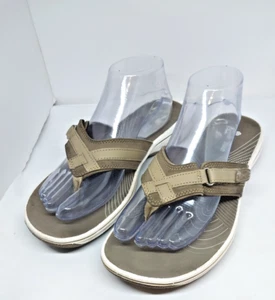 Clarks Collection Sandals Women's 9 M Breeze Cloud Steppers Thong Flats Taupe - Picture 1 of 9