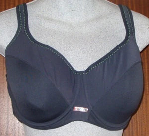 Triaction Sports Bra - Padded and Underwired - Size 14DD - Picture 1 of 2