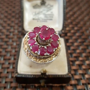 Declaración Anillo de Plata Esterlina, Pastel de Cumpleaños Giratorio, Rubí y Topacio Reino Unido Talla O  - Imagen 1 de 11