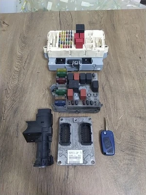 FIAT STILO 1.6 KIT CHIAVE ACCENSIONE IAW5NFT9 IAW5NF.T9 5NF  - Immagine 1 di 4