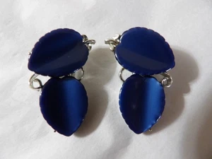 Vintage Lisner Thermoset Moonglow Blue Leaves Earrings - Picture 1 of 4
