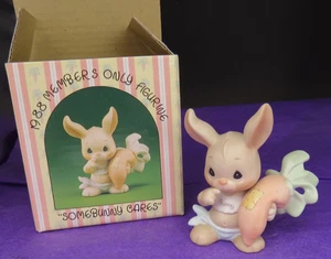'Precious Moments BC-881  “Somebunny Cares” 1988   Cute Rabbit/Bunny - Bild 1 von 10