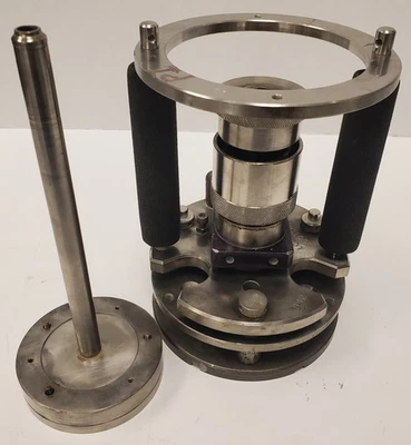 Plantilla de lapeado y pulido de precisión Logitech PP5 con portabrocas de vacío y anillo de montaje de medidor Foto 1 de 4