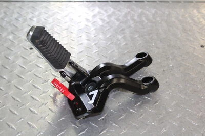 Clavija trasera izquierda para pasajero Suzuki vstrom 1000 DL1000 2012 43821-06G01-YAP Foto 1 de 4