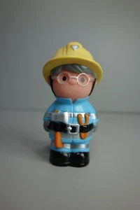 Figura de bombero ELC Happyland con hacha - Usada, coleccionable para niños, juguete de rol - Imagen 1 de 7