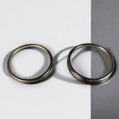 Set of 2 Vivitar 52mm Skylight 1A Lens Filters - Image 1 of 4