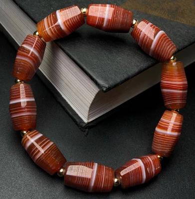 Old Xizang Tianzhu Collection of Wound Agate Bracelet - Image 1 of 4