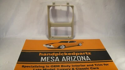 GMC BLAZER JIMMY SUBURBAN 1983-1988 OEM LH plástico faro bisel #15598725 Foto 1 de 4