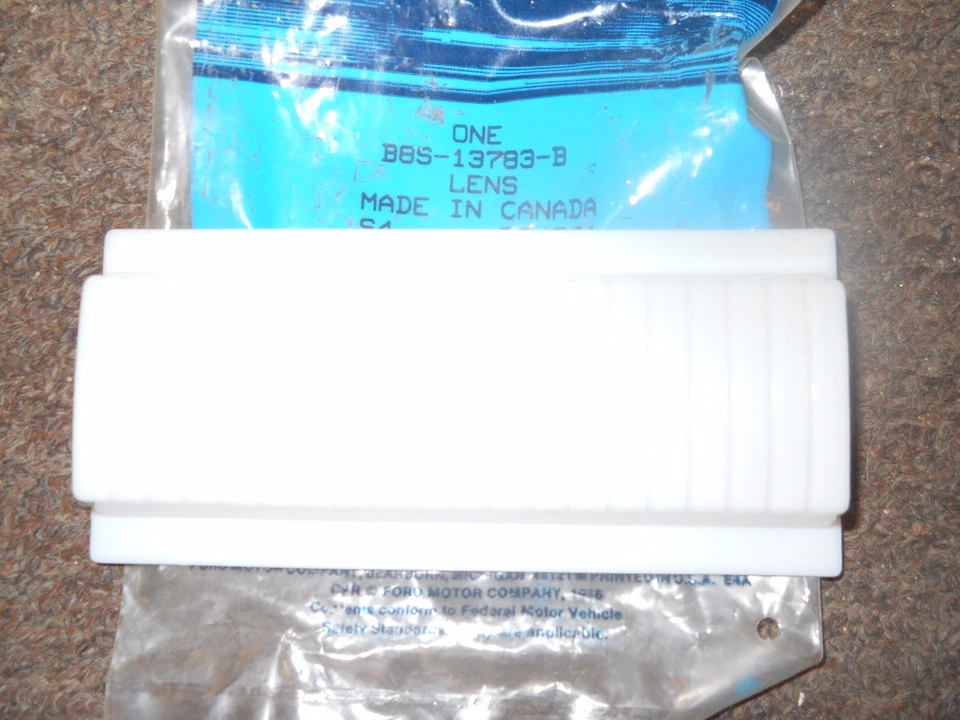 FORD THUNDERBIRD 1958-1960 LENTE DE LUZ DOMO B8S-13783-B nuevo de lote Foto 1 de 1