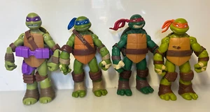 Bundle of 4 Teenage Mutant Ninja Turtles - TMNT 2012 - Picture 1 of 3