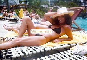 JOAN COLLINS Rockin' Body STRING BIKINI 1976 Pro Pigment Print (8.5"x11") HI-RES - Picture 1 of 1
