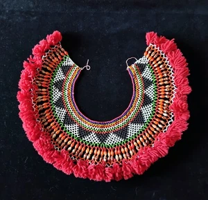 Perlenkragen / Marik Empang - Zeremonienkleidung - Tanzkleidung - Bild 1 von 4