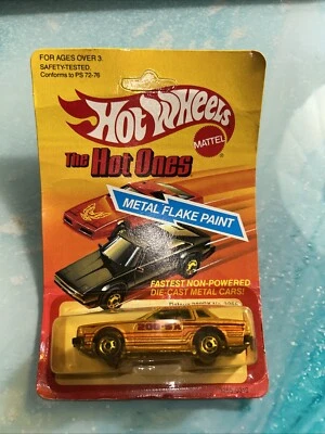 美泰风火轮 The Hot Ones 金属 1982 Datsun 200SX 型号 3255 全新带盒 未打孔 — 第 1/2 张图片