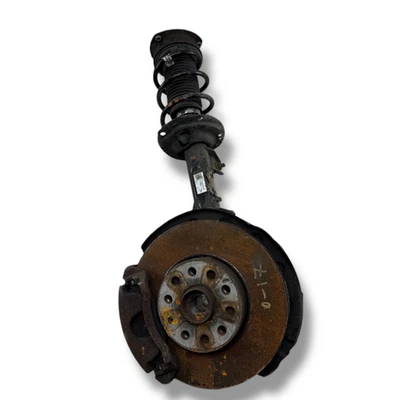 Audi Q2 - 2022 Vorne links Achsschenkel vorne 5Q0413031GT Benzin 81kW LAA9869 - Image 1 of 4