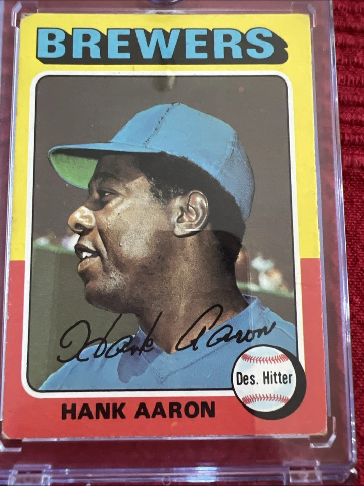 1975 Topps - Hank Aaron , Robin Yount Mike Schmidt Carlton Fisk Phil Garner. Lot - Image 1 of 4