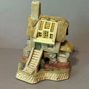 David Winter Cottage Figurine England John Hine Artists Studio Castle Home RARE - Picture 1 of 4