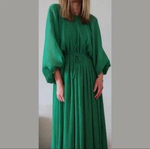 ZARA LONG GREEN PLEATED MIDI MAXI  DRESS XS S SMALL UK 8 - Imagen 1 de 5