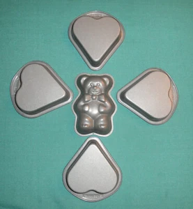 4 Faberware kleine Herz Kuchenformen & 1 kleine Bär Kuchenform - Top Zustand - Bild 1 von 8