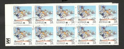 AUSTRALIA-USED BOOKLET-LIVING TOGETHER -1988. - Image 1 of 2