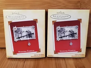 🎄 2QTY Keepsake Nuestra Familia 2005 Hallmark Keepsake Ornament Feliz Navidad - Picture 1 of 5