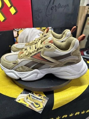 Reebok Royal Charge Khaki Size 10.5 - Image 1 of 4