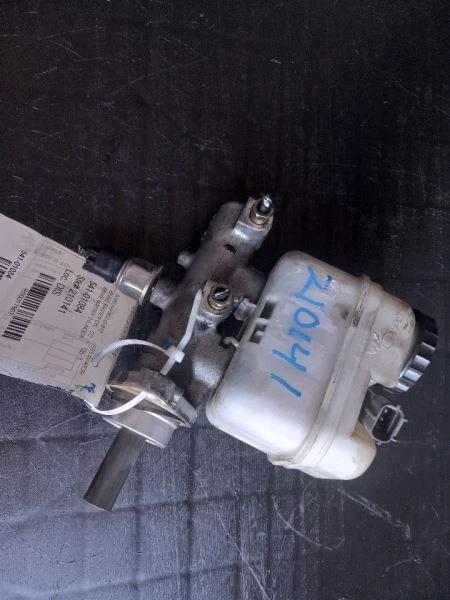 98 99 00 01 02 Cilindro maestro de freno FORD EXPLORER 4 puertas sin Sport Trac  Foto 1 de 4