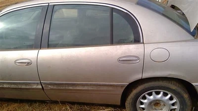 Driver Left Rear Side Door Fits 97-05 Buick Park Avenue OEM - Imagem 1 de 4