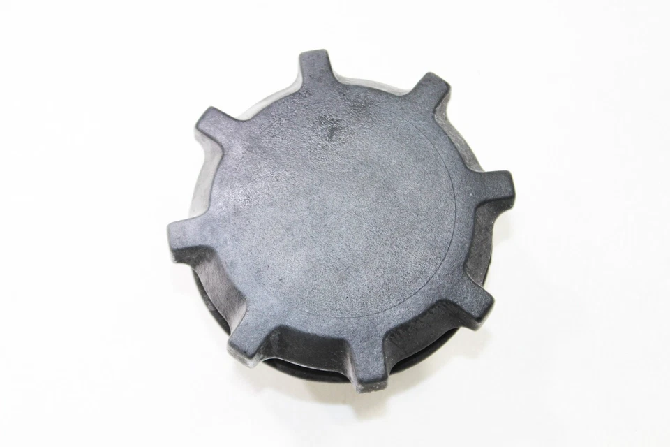 Tapa del tanque de combustible de gasolina Polaris OEM y cuello de entrada de llenado 1995-97 SL SLT 650 750 780 700 Foto 1 de 3