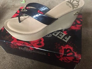 Fergalicious Wedge Heel Sandals Shoes Black 8 M - Picture 1 of 2