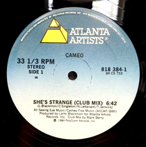 CAMEO SHE'S STRANGE 12" VINYL DJ CLUB MIX 818 384-1 NM - Foto 1 di 4