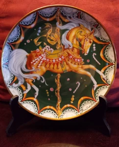 Piatto/supporto da collezione natalizio Carousel Horse - prugna zucchero natalizia) usato - Foto 1 di 2