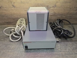 Cámara digital Hamamatsu C9100-12 alta resolución EM-CCD y adaptador de CA A3472-07 - Imagen 1 de 5