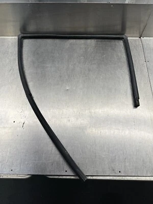 1997-2001 Jeep Cherokee XJ Rear Passenger Right Window Glass Seal OEM Foto 1 de 4