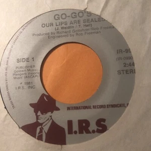 Go-go’s IRS Records 45rpm Single Our Lips Are Sealed S1 - Picture 1 of 2