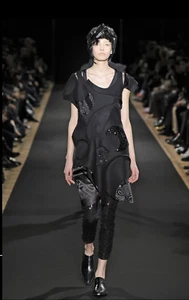 JUNYA WATANABE - Abito nero con taglio in feltro e paillettes 2014, taglia 8 - Foto 1 di 7